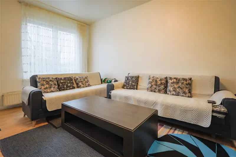 Huis te koop Hoboken: Te renoveren woning nabij centrum