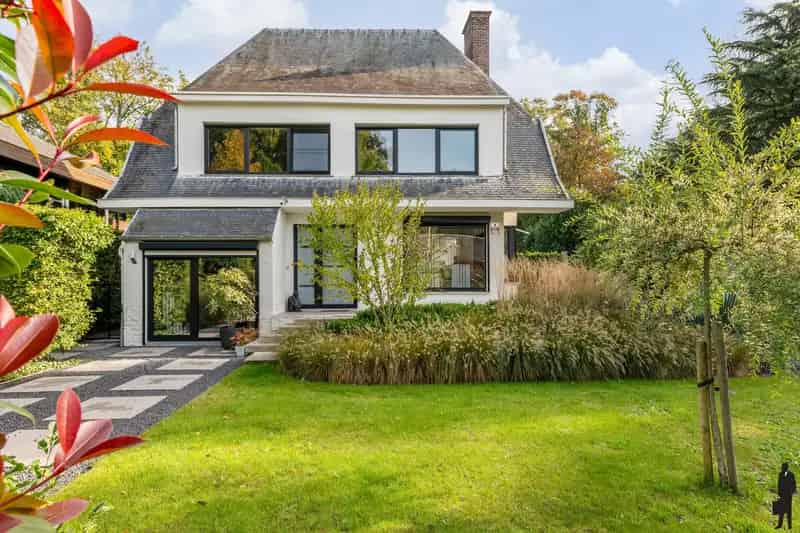 Gerenoveerde Villa te Koop Kapellen