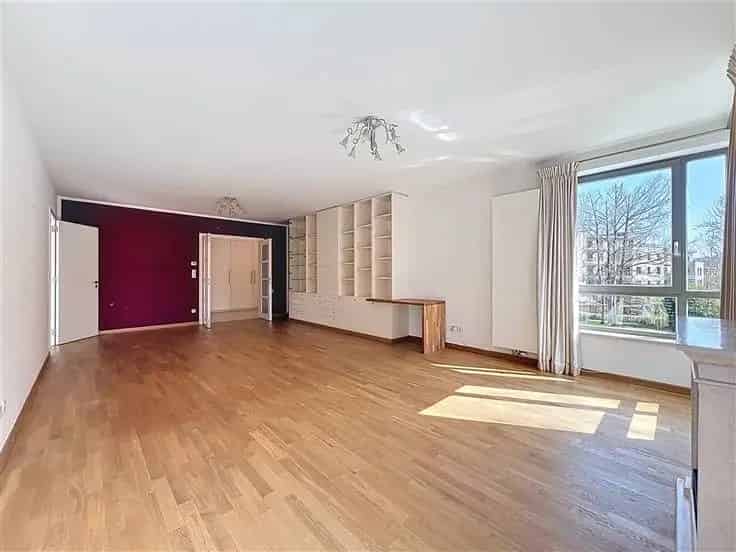 Appartement 150m2 Te Koop Nabij Winkels