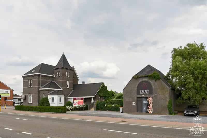 Opslagplaats 275m² Drie Verdiepingen