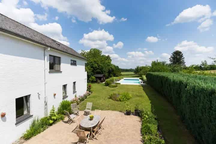 Aantrekkelijke woning  -  details op aanvraag