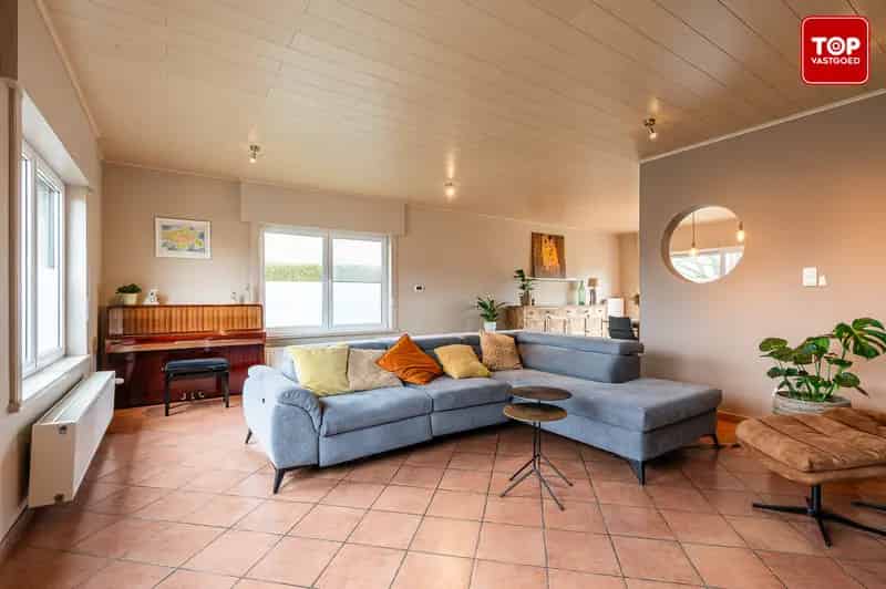 Villa te koop in Eeklo 4 slaapkamers ruime tuin