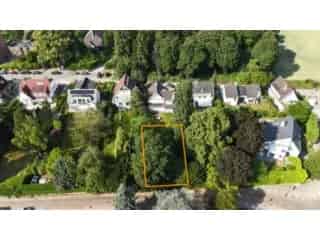Bouwgrond Laken - Ruim perceel, rustige buurt