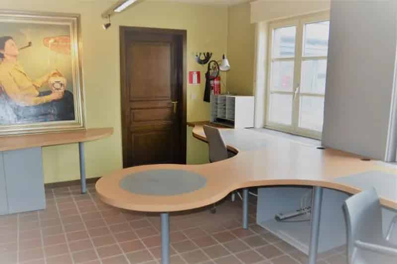 Kantoren te Huur met Parking
