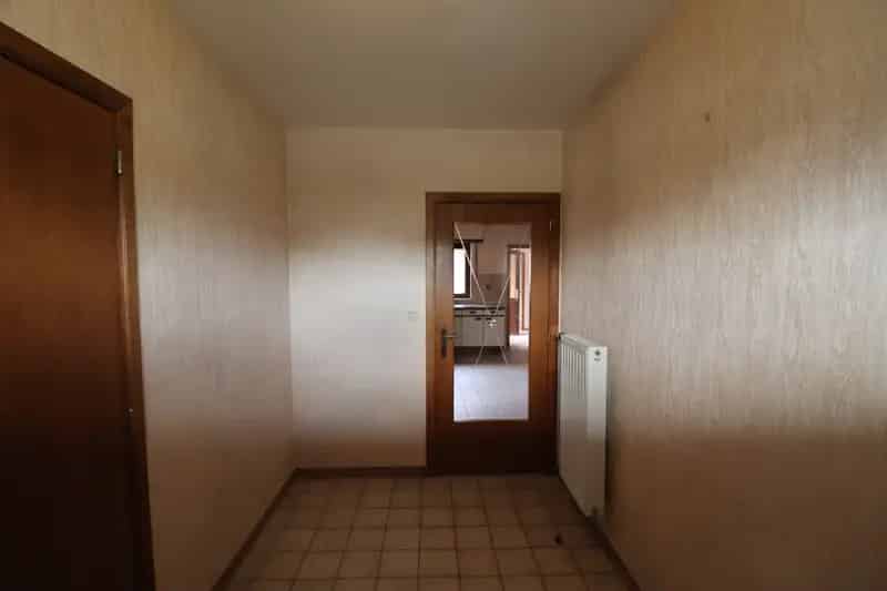 Te Koop: Charmante 2 Slaapkamers Huis met Garage en Tuin