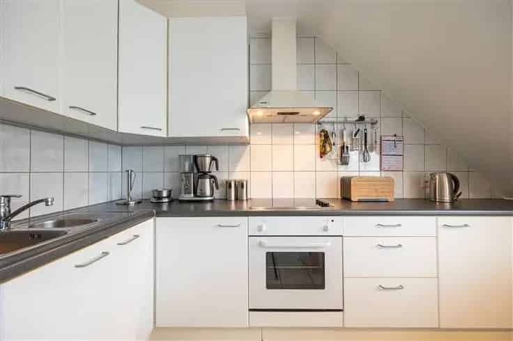 Gerenoveerd Studio Appartement met Zolder Schoten