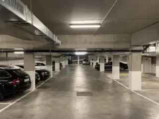 Parking te Koop Anderlecht Nabij Station West