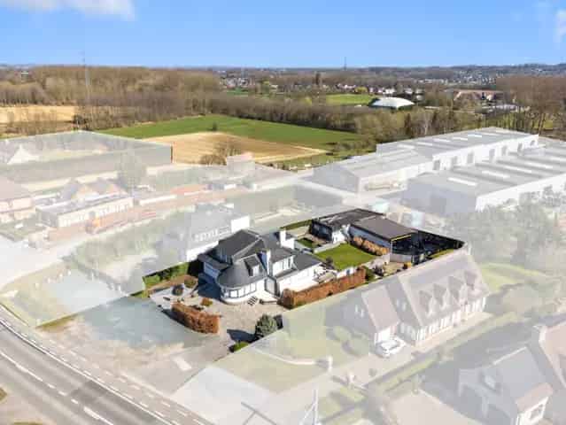 Magazijn te koop Ninove: Tijdloze villa, wonen en werken