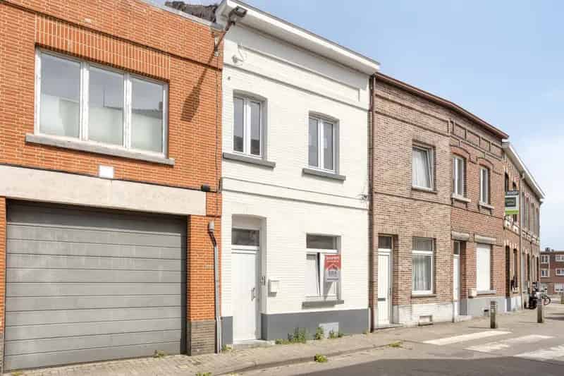 Huis te koop Tienen Centrum: 3 slaapkamers, 3 badkamers, koer