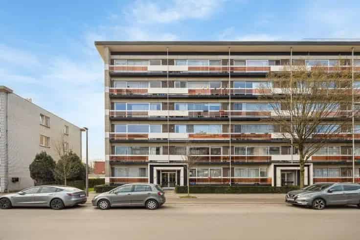 Ruim Appartement Te Koop Merksem 2 slaapkamers Balkon Parking