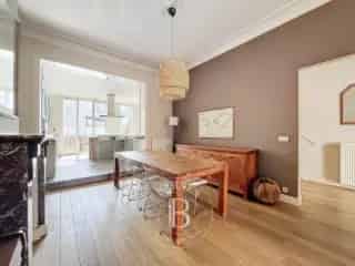 Appartement te koop Sint-Gillis 210m2 - Place Van Meenen