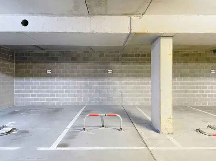 Garage te koop Nadine Crappéstraat