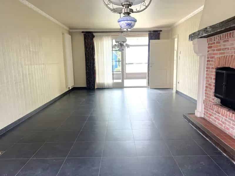 Vrijstaande woning te huur 3 slaapkamers veranda tuin