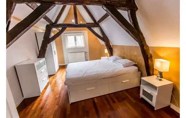 Huur 2 slaapkamer appartement van 154 m² in Brussels