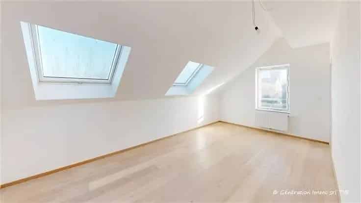 Appartement Te Koop: 2 slaapkamers, 2 badkamers, terras, hoog rendement
