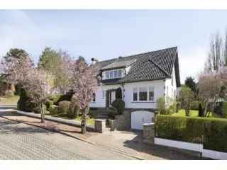 Ruime gezinswoning te Dilbeek