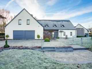 Prestigieuze Villa te Koop 6 slaapkamers 6 badkamers Martelange