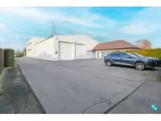 Moderne Villa met Loods te Lendelede