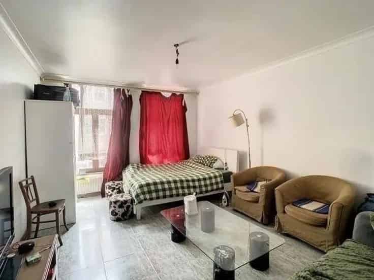 Opbrengsteigendom Te renoveren 4 Appartementen
