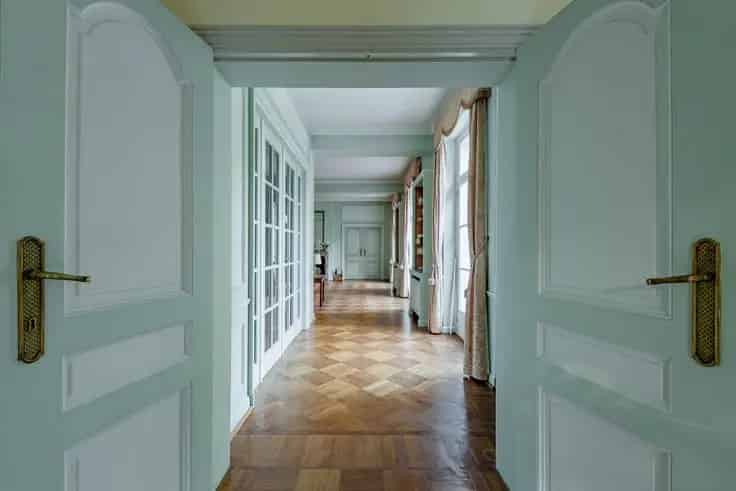 Luxe Villa Te Koop 826m² 8 slaapkamers 36 are tuin zwembad tennis