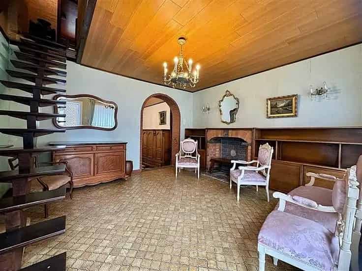 Huis Te Koop Jumet: 3 Slaapkamers, Garage, Tuin