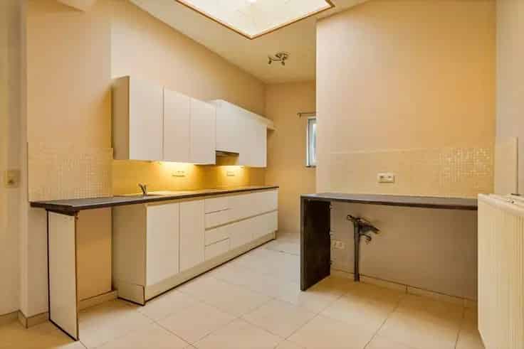 Huis te Koop Genappe: Studio en Duplex met Terras