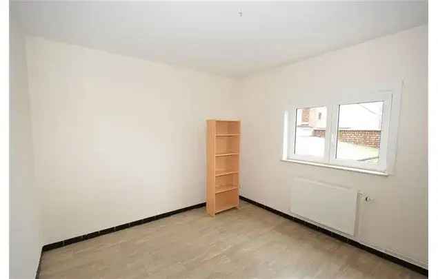 Huur 2 slaapkamer appartement van 79 m² in Charleroi