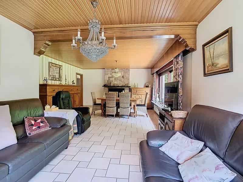 Charmante woning 2 slaapkamers dubbele garage riante tuin