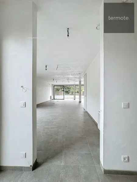 Nieuwbouw Kantoorruimte 200m² te Huur Waregem