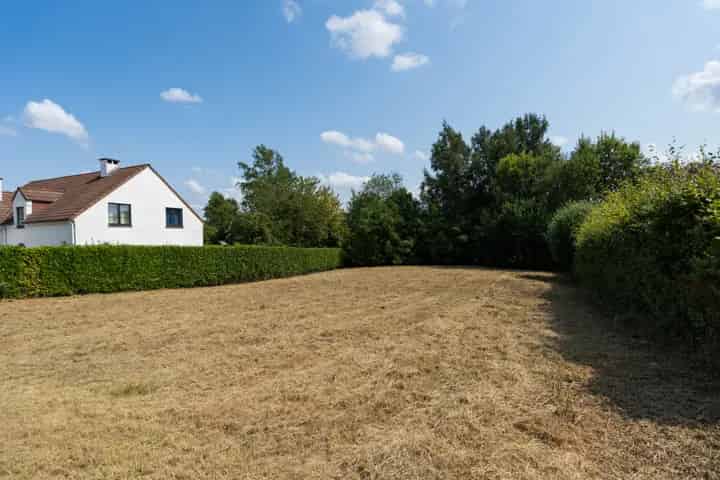 Bouwkavel Waterloo 11 are 83 ca Zuid-Zuidoost