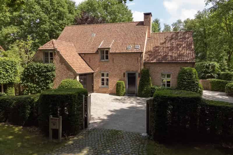 Stijlvolle Villa Met Mooie Tuin En Zwembad