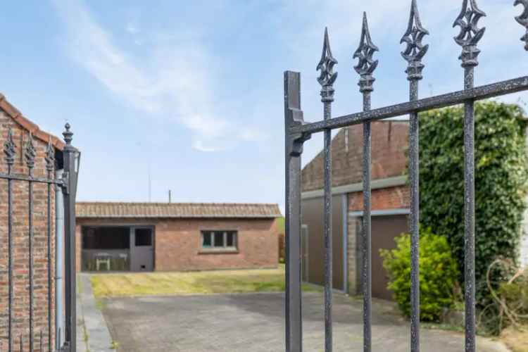 Huis kopen in Kruisem met groot bijgebouw