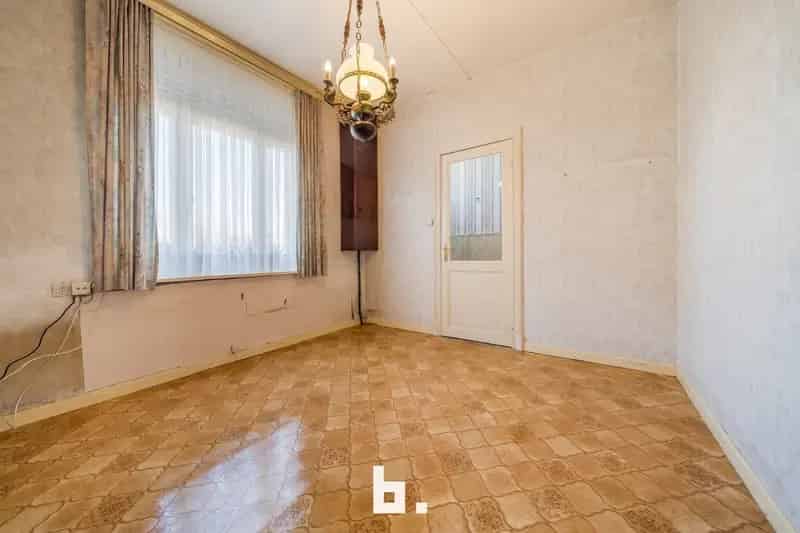 Te renoveren woning in Snaaskerke