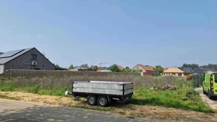 Bouwgrond 771m² HOB Rustig gelegen