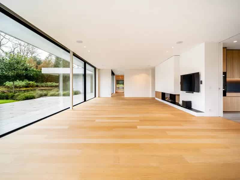 Prins van Oranje Appartement: 4 slaapkamers, terras, tuin, 4 garages
