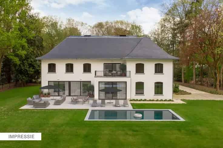 Luxe Villa te Koop Brasschaat 600m² 5 slaapkamers Zwembad