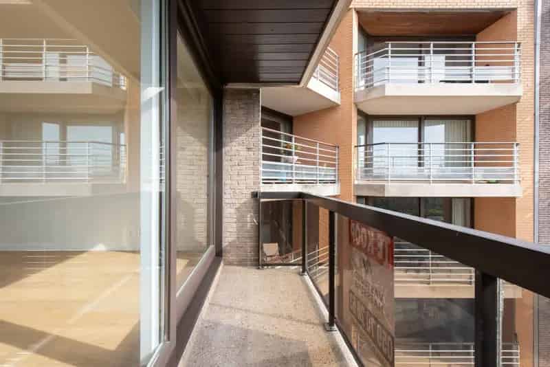 Luxueus gerenoveerd 2 SLPK Appartement met Zicht op Groen