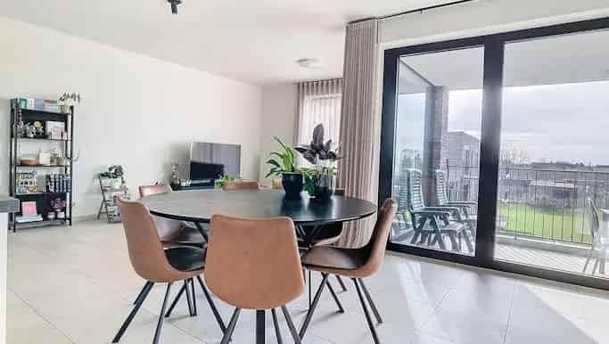 Appartement te huur Rumbeke 2 slaapkamers ruim terras autostaanplaats
