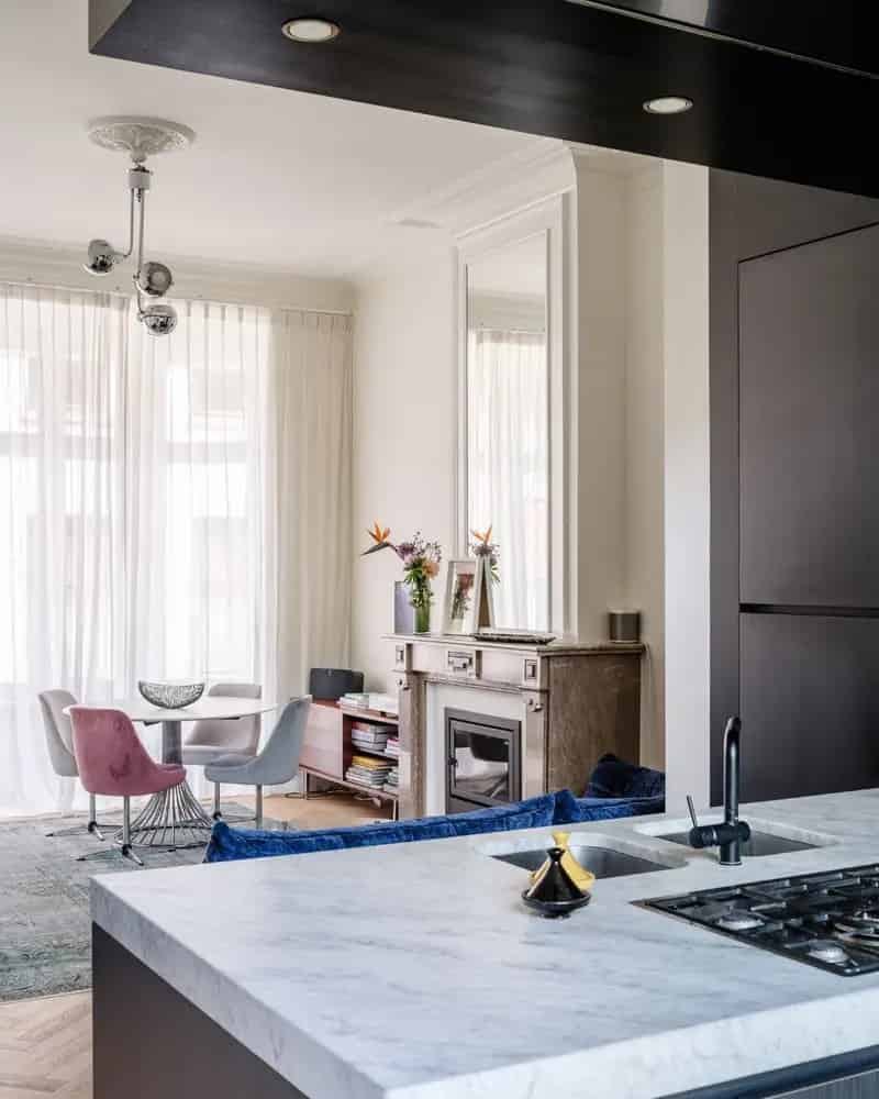 Bijzondere Fin de Siècle herenwoning nabij Dok-Noord
