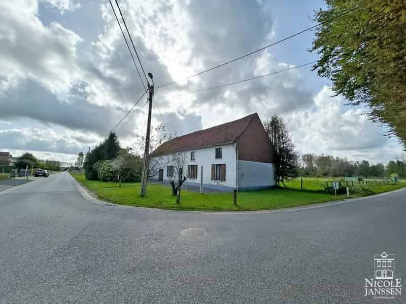 Authentieke hoeve te renoveren landelijk gelegen