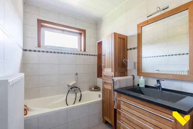 Mooie Instapklare Woning Met Grote Tuin Nabij Nike