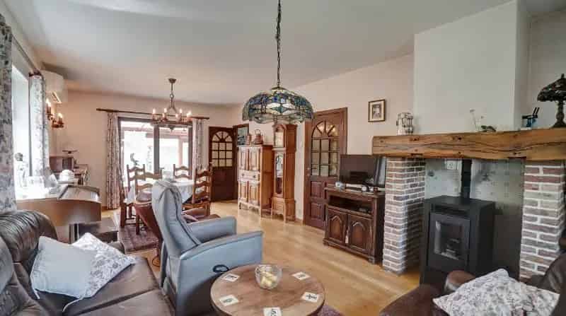 Landhuis 206m² 6 are 87 ca