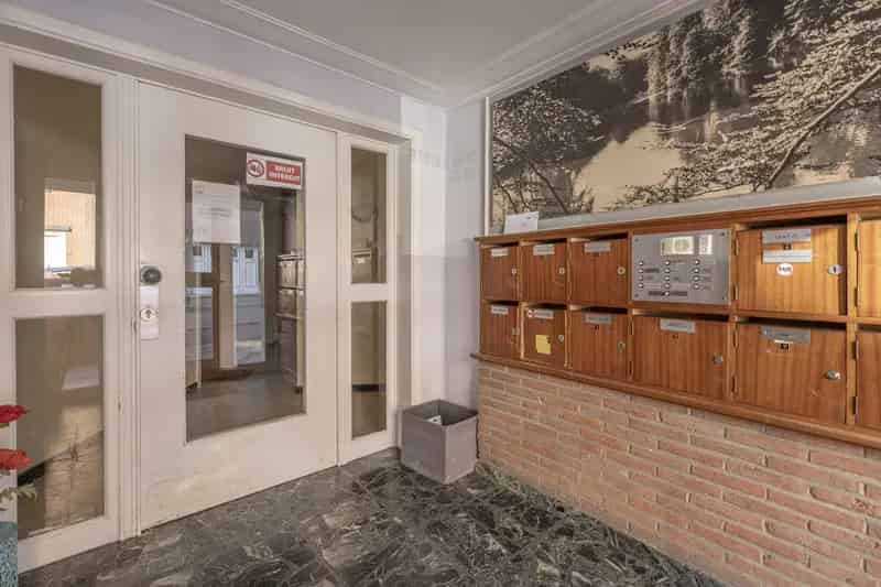 Appartement te Koop Anderlecht 1 Slaapkamer Terras Garage