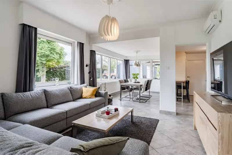 Instapklare open bebouwing op perceel van 10a80ca