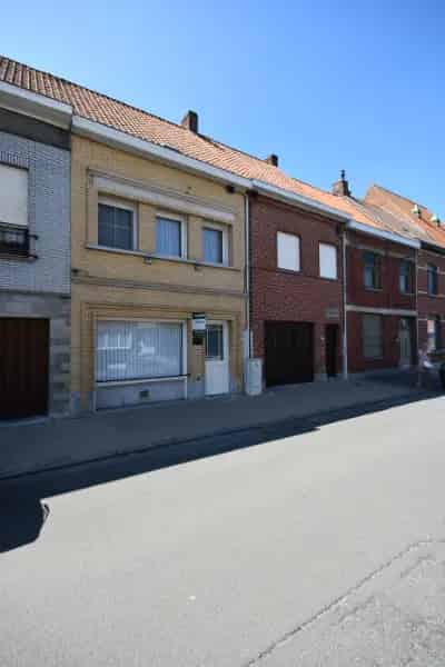 Huis te koop Izegem: 4 slaapkamers, tuin en polyvalente ruimte