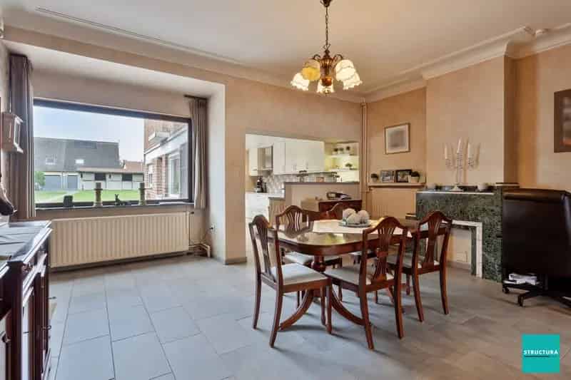 Woning met Handelsruimte Mazenzele Toplocatie