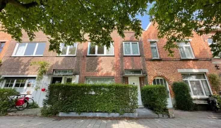 Huis Te Koop Gent: Gerenoveerde gezinswoning nabij Sint-Pietersstation