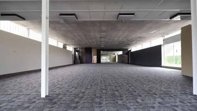 Handelspand te Huur Genk 560m² Kleinhandel Horeca