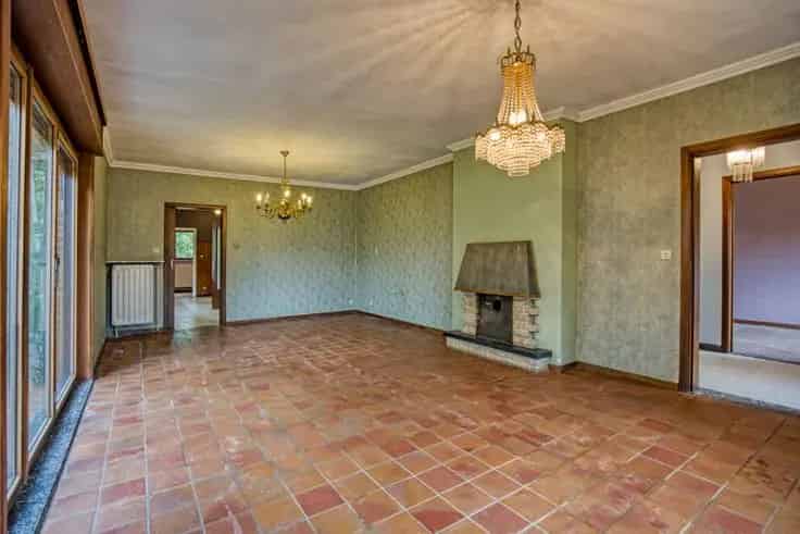 Huis Te Koop Ruime Gezinswoning Grote Tuin Garage 3 slaapkamers