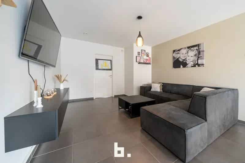 Huis te huur Rustige Wijk Garage Tuin 3 slaapkamers